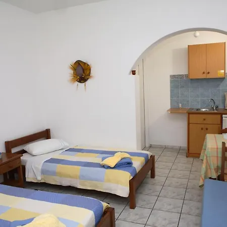 Christina Studios Hotel 3*