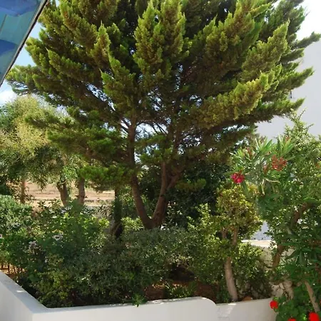 Hotel Christina Studios 3*